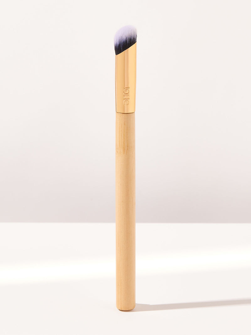 small full coverage concealer brush