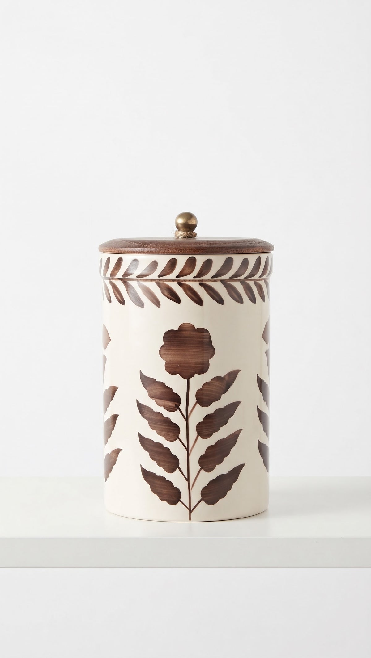made in india hand painted
jar brown x white flower
with wood cover large size