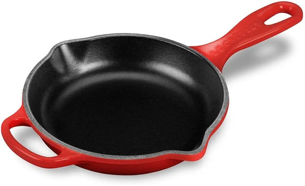 Le Creuset Enameled Cast Iron Signature Round Skillet, 6", Cerise