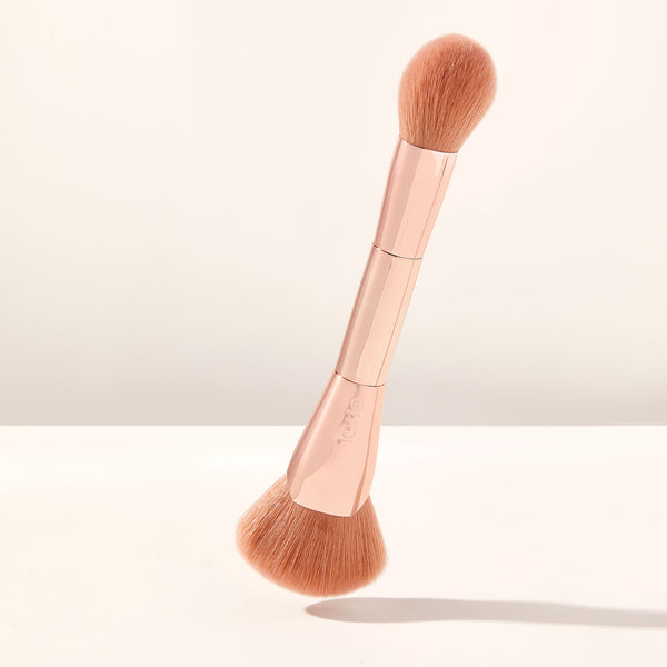 glamazon™ cheek brush