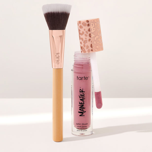 maneater™ satin blush cheek plump brush duo