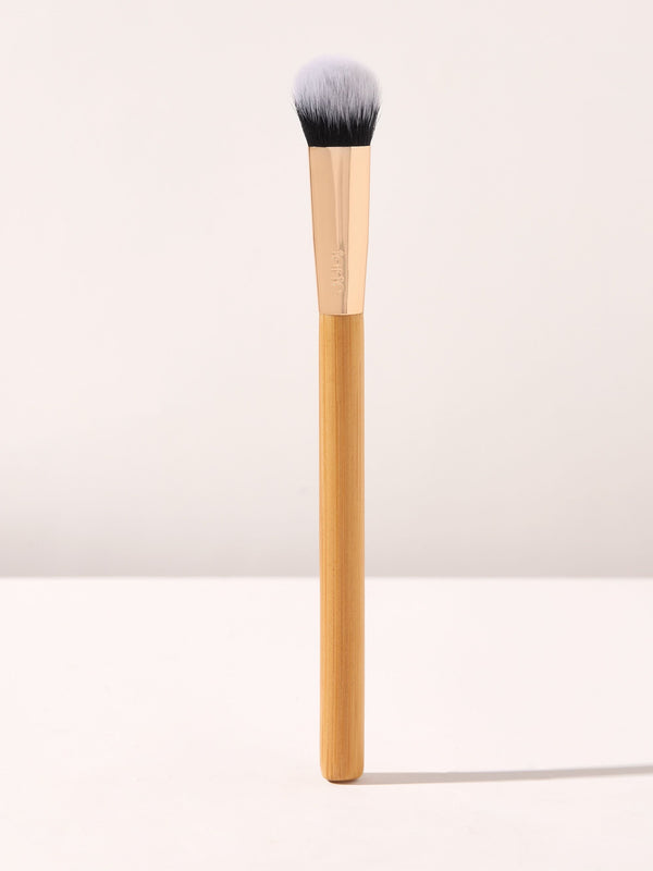 concealer paw brush