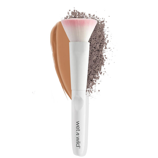 wet n wild Kabuki Brush, Flat Top for All Formulas, Densely-Packed Synthetic Bristles, Ergonomic Handle for Comfortable Control