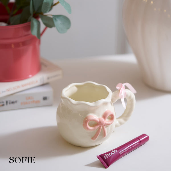 Creative 3D Embossed Hand-Painted Bow Design Ceramic Coffee Mug With Ribbon