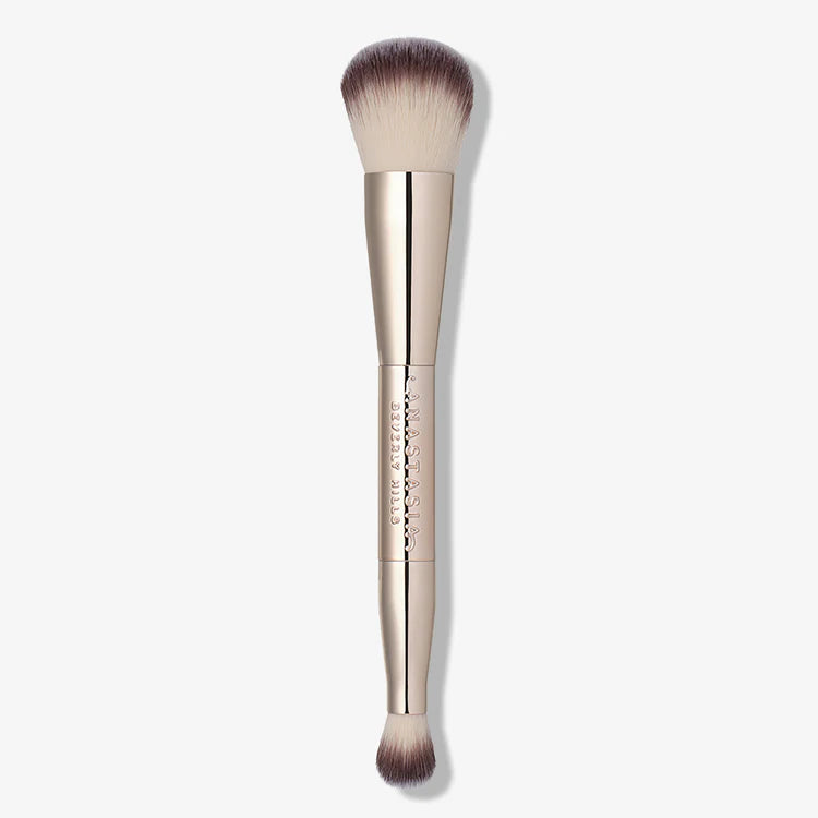 Impeccable Foundation & Face Brush – Sofie Store