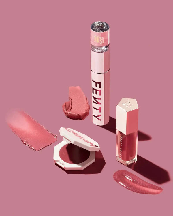 RIRI ON REPEAT MAKEUP ESSENTIALS