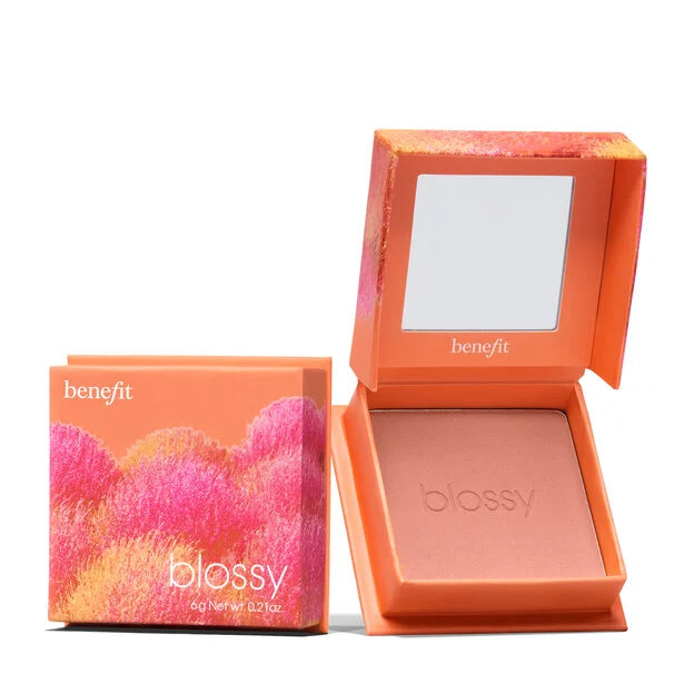 Blossy Warm apricot brightening blush