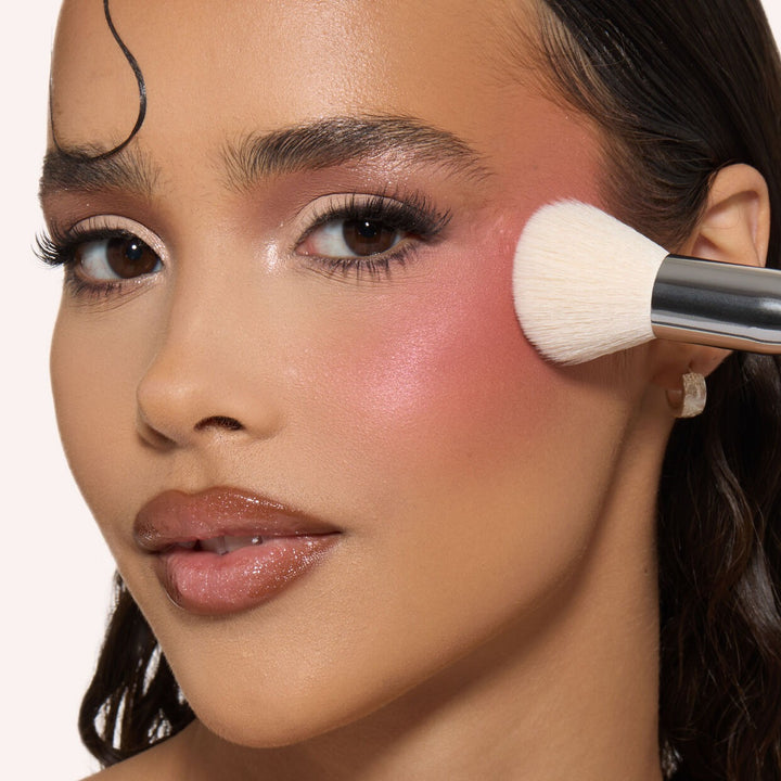 Diffusing Cheek Brush.
