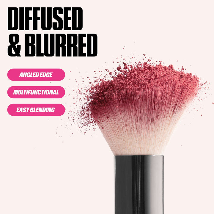 Diffusing Cheek Brush.