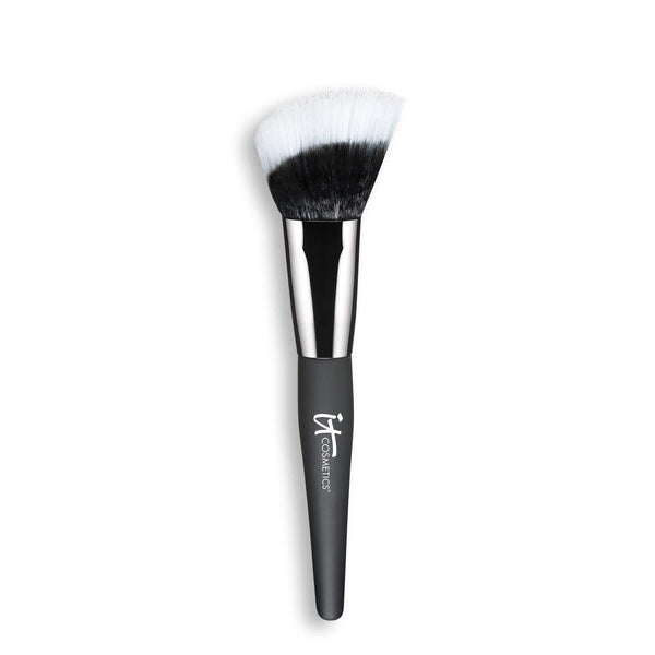 HEAVENLY LUXE ANGLED RADIANCE CRÈME BRUSH