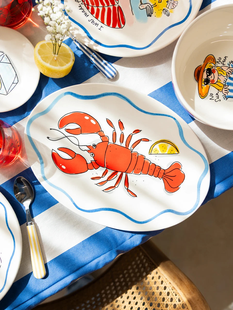 Blond Amsterdam  27 cm Oval Plate: La Plage Lobster